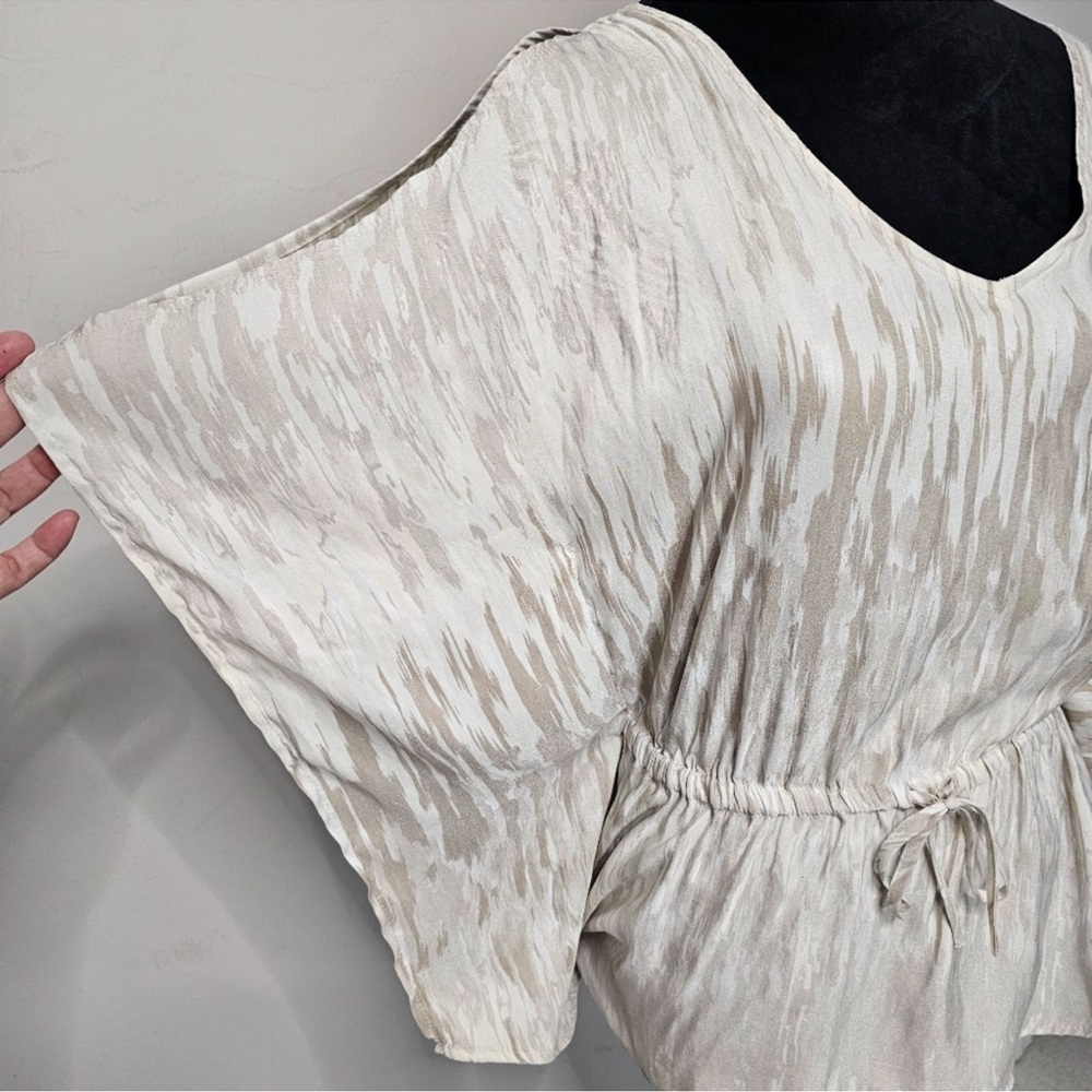 Express Cream and Tan Women's Blouse - Picture 4 of 7
